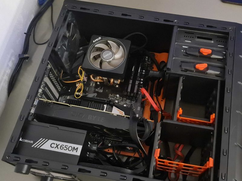 מחשב נייח מפורק